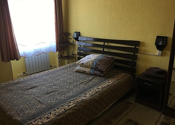 Однокомнатный номер с одной двуспальной кроватью (Эконом вариант)