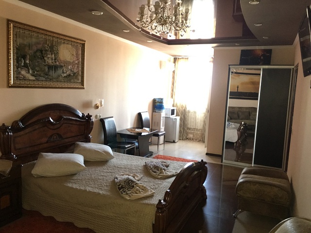 Однокомнатный номер с одной двуспальной кроватью (Полулюкс, повышенной комфортности)