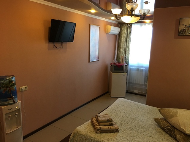 Однокомнатный номер с одной двуспальной кроватью (Полулюкс, повышенной комфортности)