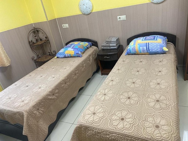 Однокомнатный номер с двумя односпальными кроватями (Эконом вариант)