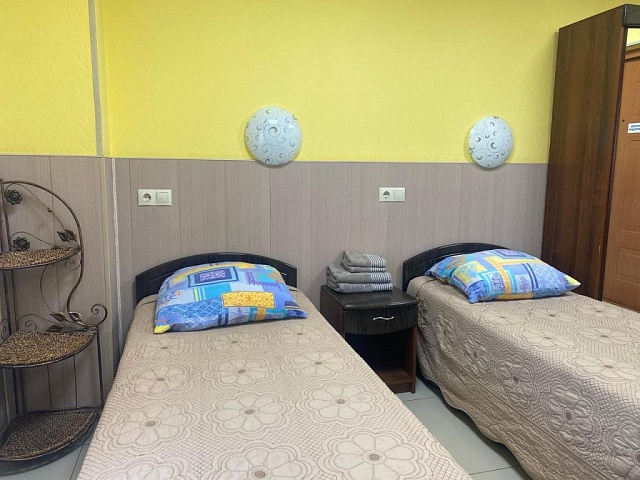 Однокомнатный номер с двумя односпальными кроватями (Эконом вариант)