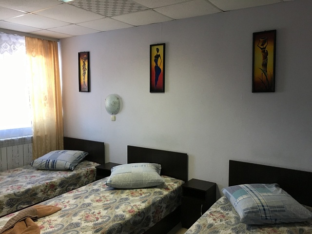 Однокомнатный номер с тремя односпальными кроватями (Стандартный трехместный номер)