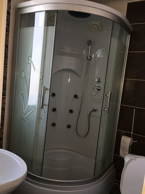 Однокомнатный номер с одной двуспальной кроватью (Полулюкс, повышенной комфортности)