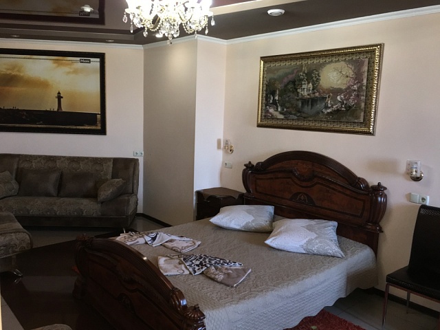 Однокомнатный номер с одной двуспальной кроватью (Полулюкс, повышенной комфортности)